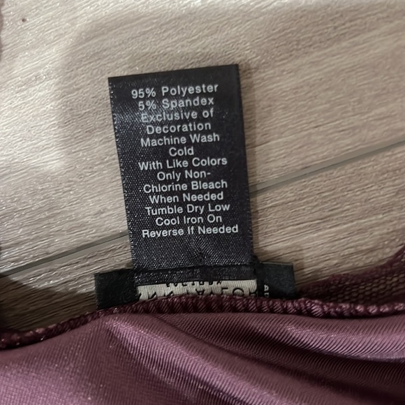 Ann Taylor Factory luxurious velvet like deep purple shell with tiny lace edge - Picture 3 of 6